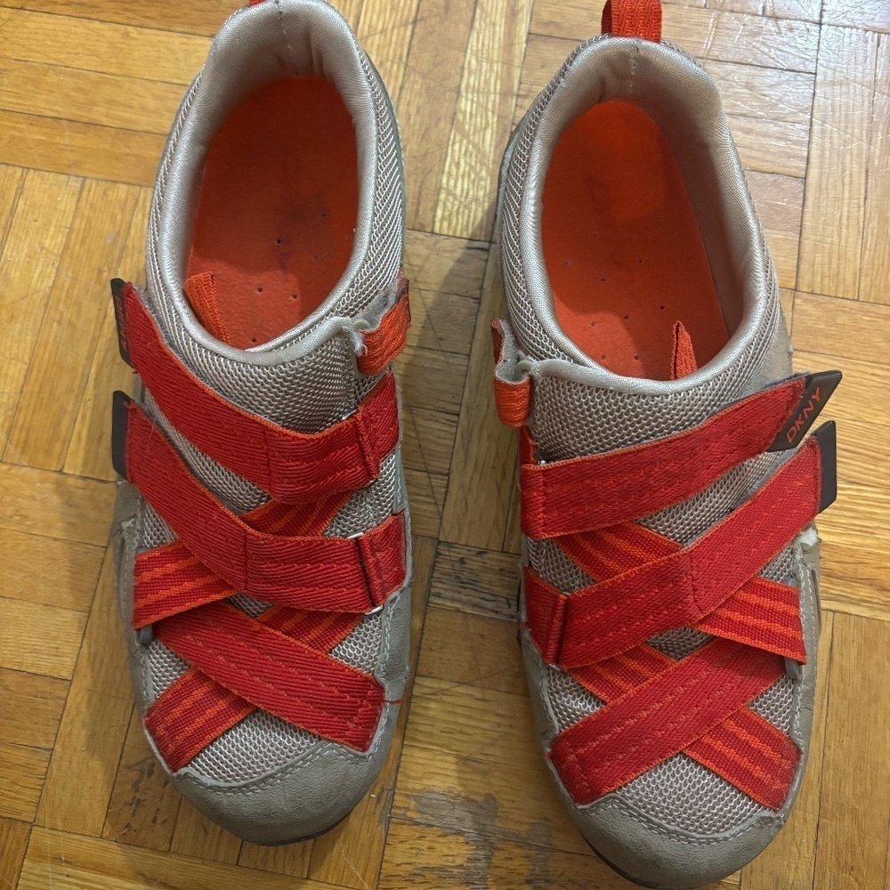 Unreal super rare DKNY shoes 90s y2k velcro * accepting offers